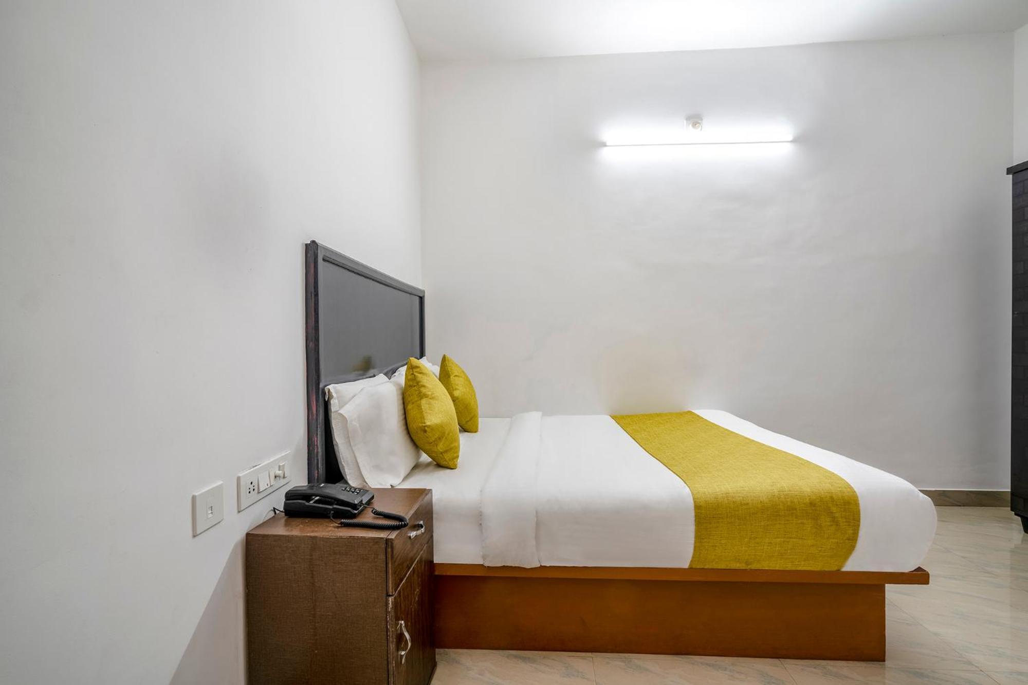 Fabhotel Abrigo Residency Anaviratty Екстер'єр фото