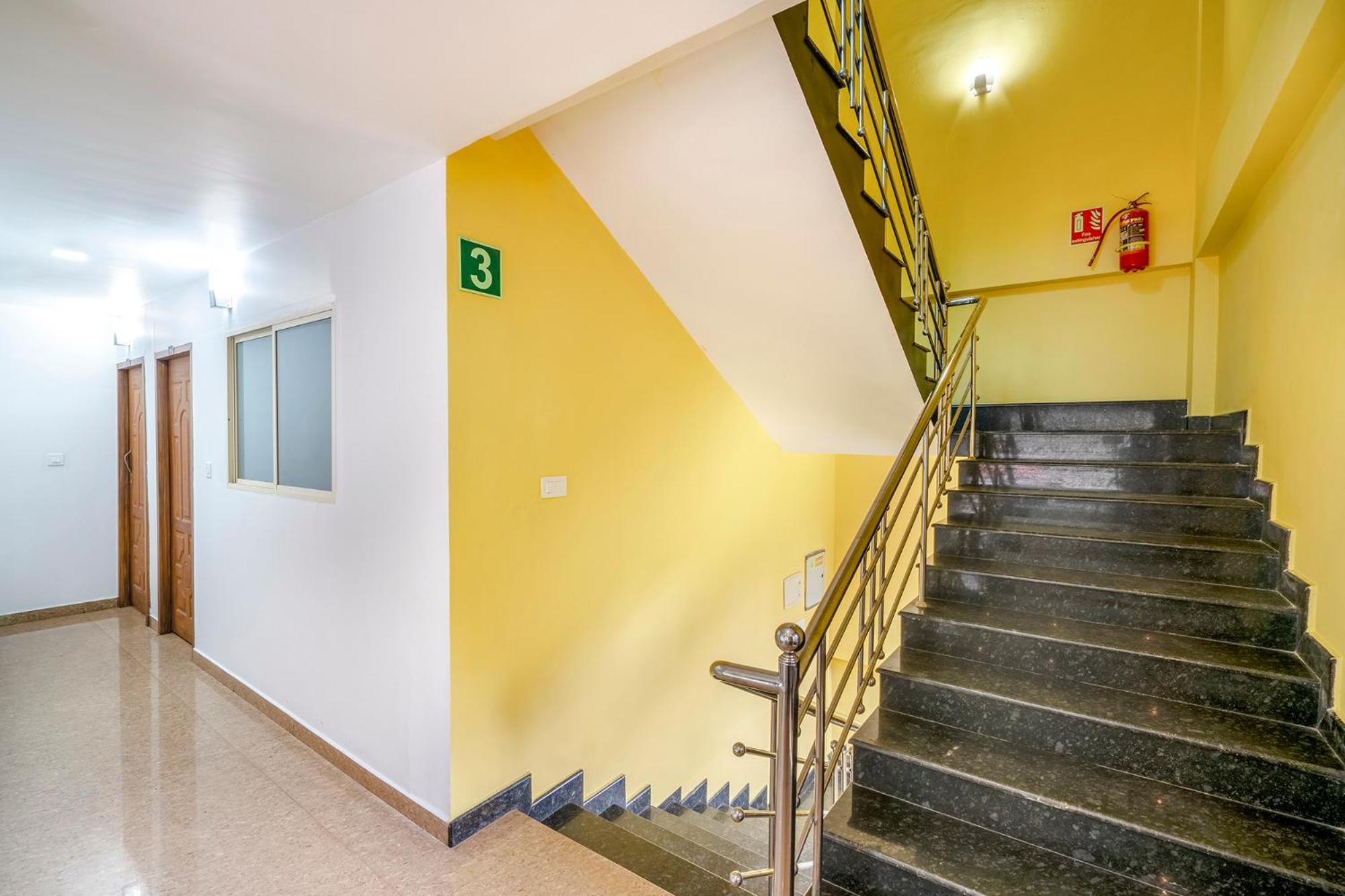 Fabhotel Abrigo Residency Anaviratty Екстер'єр фото